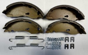 ALKO BRAKE SHOES FOR 1637 (384481+384296) SETFor 1 complete axle (2 hubs)