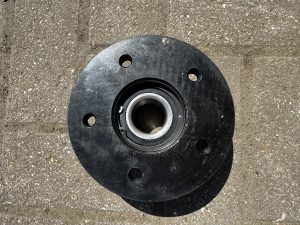 Hub assembly 750kg unbraked 5x112pcd 46mm internal beraring diameter knott avonride