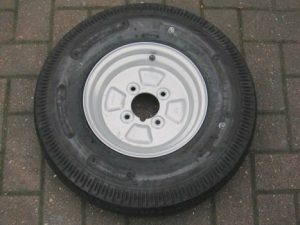 500x 10 WHEEL 4 x 4inch PCD 4 PLY TYRE 355kg